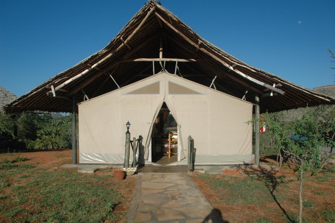 Villa Maneaters Tsavo Esterno foto