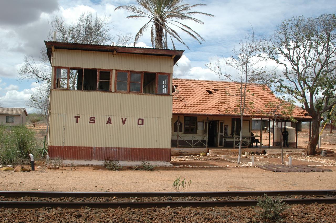 Villa Maneaters Tsavo Esterno foto